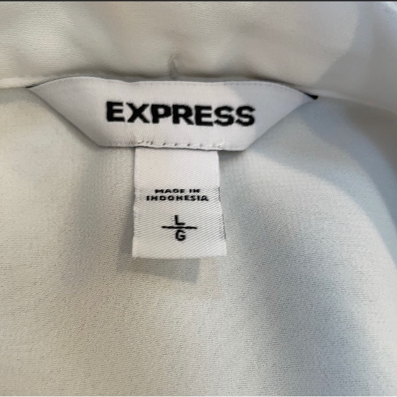 EXPRESS white short sleeve lined v neck puff sleeves - Picture 8 of 9